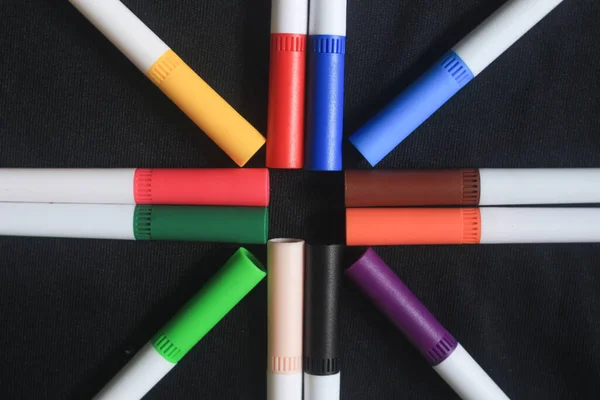 Tablicę Markerów Lub Kolorowych Ołówków Wytwarza Piękny Jasny Kolorowy Wzór — Zdjęcie stockowe