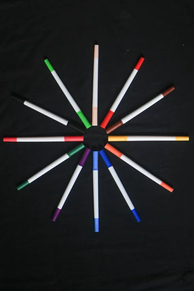 Array Markers Colored Pencils Produces Beautiful Bright Colorful Pattern Colorful — Stock Photo, Image