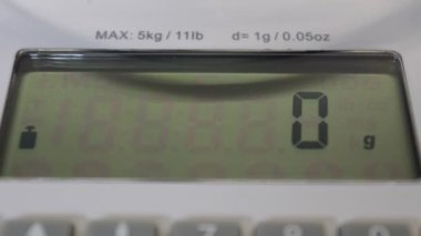 Yaklaş, ağırlık ölçeği 500 gram
