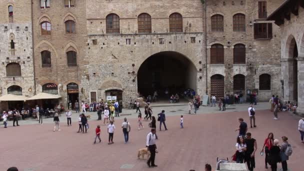 Saint Gimignano Toskana Italien April 2019 Touristen Auf Dem Domplatz — Stockvideo