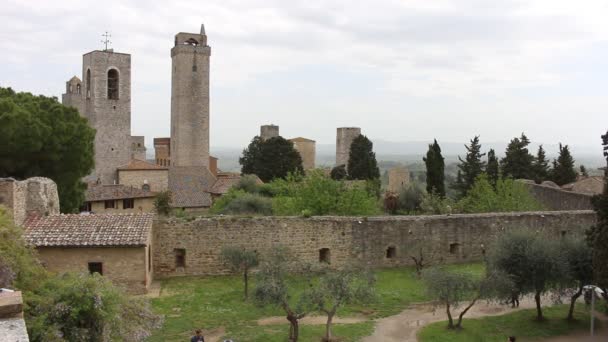 圣吉米尼亚诺 锡耶纳 2019年4月25日 从城堡看到的圣吉米尼亚诺塔 — 图库视频影像