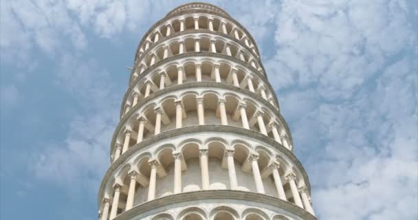 Zeitraffer Der Schiefe Turm Von Pisa Von Unten Gesehen Mit — Stockvideo