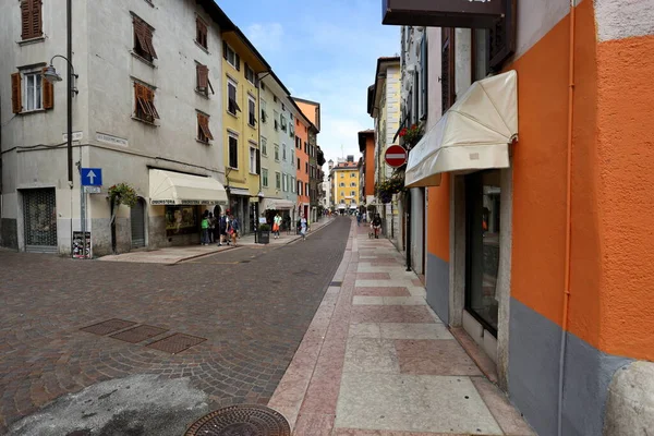 Trento Włochy Sierpnia 2021 Jedna Pięknych Ulic Historycznego Centrum Trento — Zdjęcie stockowe