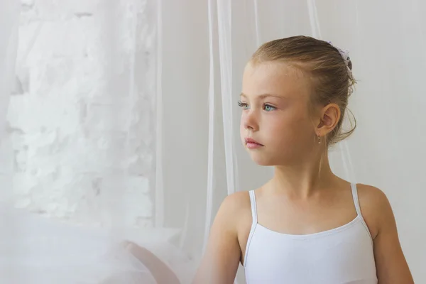 Cute little ballerina. Ballet. Beautiful girl — Stock Photo, Image