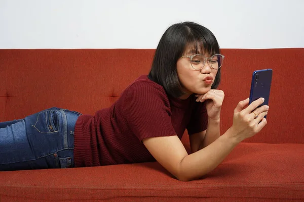 Beautiful Asian Girl Wearing Red Shirt Blue Jeans Take Selfie — Stock Photo, Image