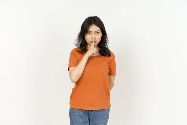 Shh Stil Van Mooie Aziatische Vrouw Dragen Oranje Shirt Geïsoleerd — Stockfoto