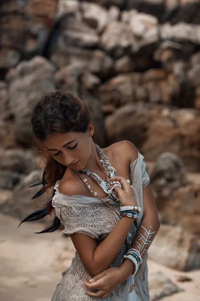 Model dengan potret perhiasan boho — Stok Foto