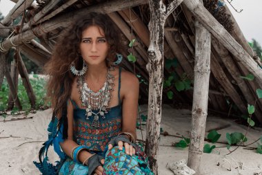 Atrractive genç hippi kadın portre