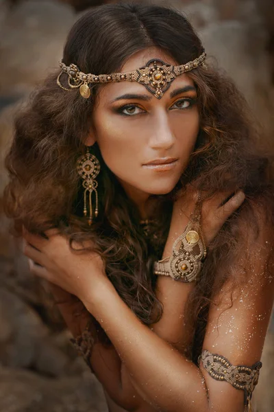 Etnik takı güzel kız