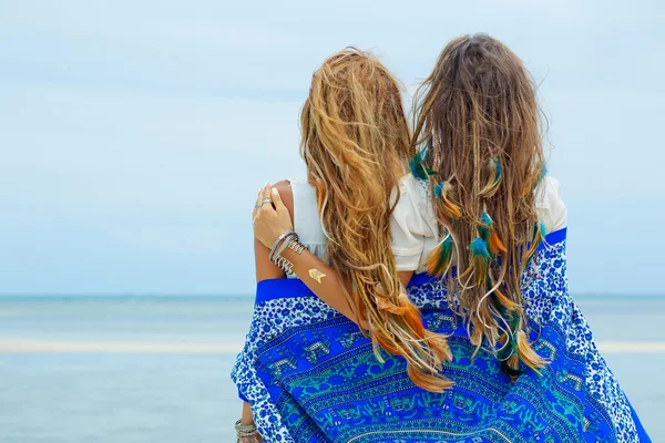 Attractive boho girls close up — Stock Photo, Image