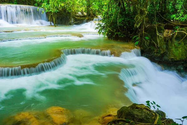 Kuang Si Waterfalls — Stock Photo, Image