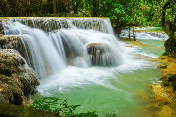 Kuang Si Waterfalls — Stock Photo, Image