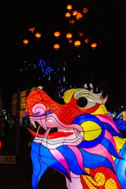 Nakhonsawan, Tayland - Aralık 2018: Çin Yeni Yılı kutlamak için Fener kukla festivali, Nakhonsawan, Tayland 'da turizm merkezi
