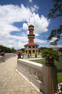 Çene geleneksel tarzı Kulesi