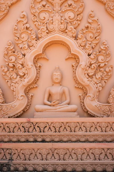 Immagine di Buddha con scultura tradizionale tailandese — Foto Stock