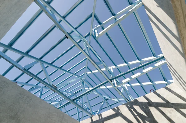 Structure du toit en acier . — Photo