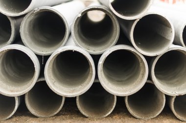 Asbestli çimento boruları.