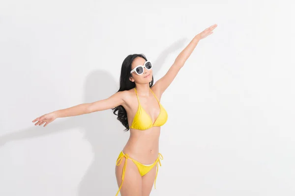 Woman Wearing Yellow Bikini Dress Whit Sunglasses Head Concept Summer — Stock Photo, Image