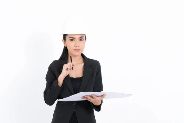 Retrato Jovem Engenheiro Mulher Está Submetendo Ideias Sobre Planos Projetos — Fotografia de Stock