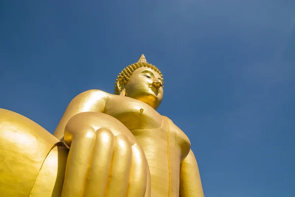 Großer goldener Buddha — Stockfoto