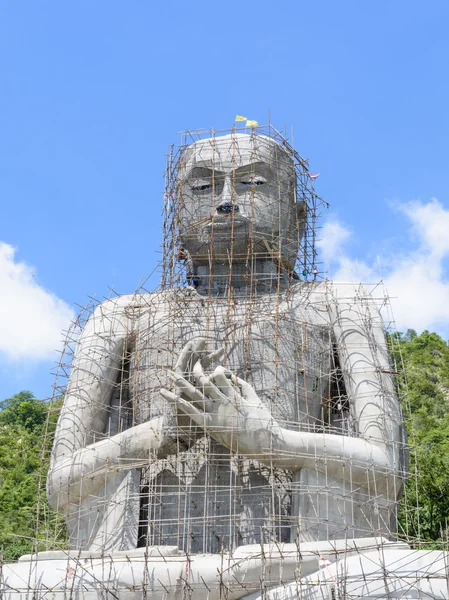 बौद्ध पुतळ्याचे बांधकाम मोठे — स्टॉक फोटो, इमेज