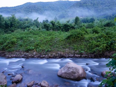 Sis, doğal manzara, Mang nehri ve Nan, Tayland 'daki Sapan köyü gezisi varış noktası.