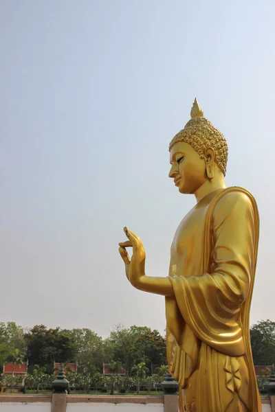 Estátua de buda dourada Fotografias De Stock Royalty-Free