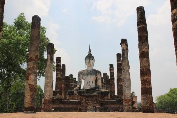 Grande statua buddista — Foto Stock