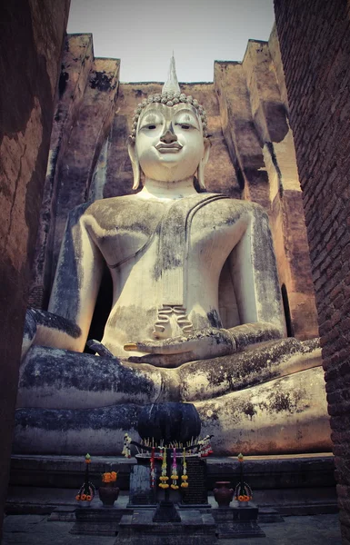 Gran estatua budista — Foto de Stock