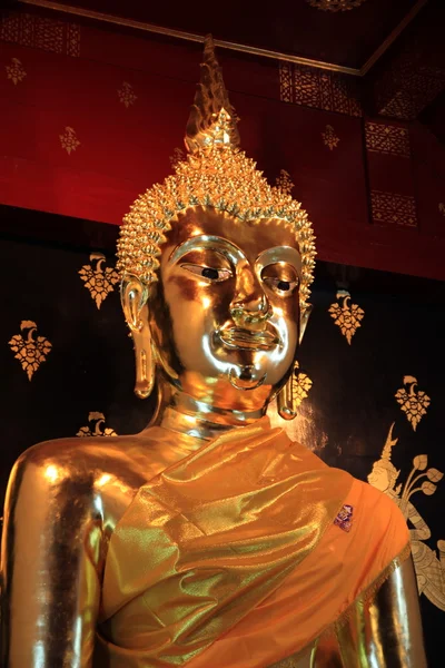 Zlatá socha buddhistický — Stock fotografie