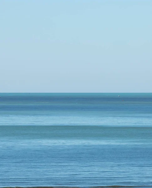 Vista Horizonte Com Mar Mostrando Quase Todos Tons Azul Que — Fotografia de Stock