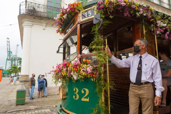 桑托斯 2021年9月26日 桑托斯旅游有轨电车装饰着鲜花迎接春天的到来 — 图库照片