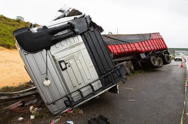 Truck accident — Stock Photo, Image