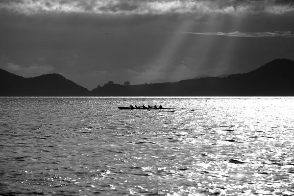 Sei canoisti in canoa hawaiana — Foto Stock