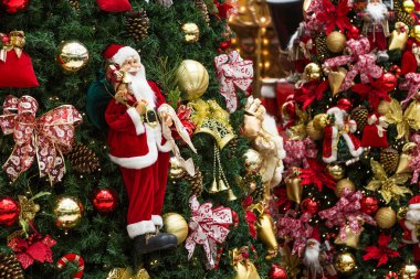 Madalyalı Noel ağacı