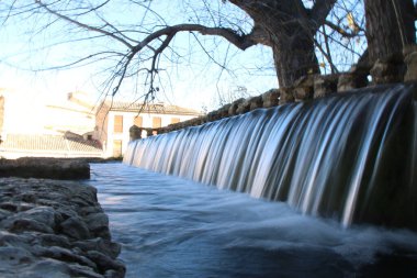 Küçük bir kasabada çeşme