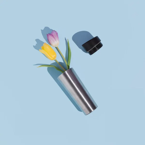 Silver Thermos Two Brght Tulips Baby Blue Background Minimal Valentine — Stock Photo, Image