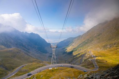 Tranfagarasan otoyolu, Avrupa, Romanya 'nın en güzel yollarından biri. Hayat boyu süren bir deneyim.