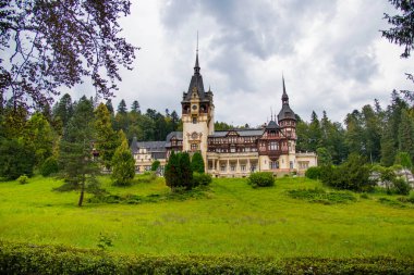 Peles Kalesi Brasov Romanya