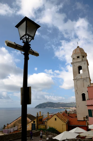 Farola y campanario — Foto de Stock