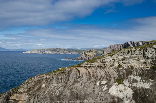 Klif i brzeg w południe zachód Irlandii — Zdjęcie stockowe