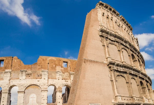 Colosseo, vista laterale posteriore — Foto Stock