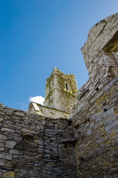 Ruin of an old church in ireland — Stock Photo, Image