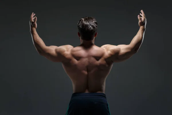 Retrato Joven Atlético Con Torso Desnudo Mostrando Músculos Aislados Sobre — Foto de Stock