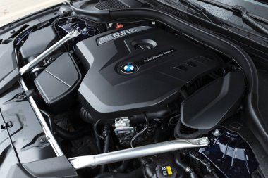 BMW 5 Serisi 1972 yılından beri BMW tarafından üretilen orta büyüklükte bir yönetici arabasıdır. 520i sadece Avrupa pazarında mevcuttu..