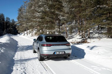 Porsche Macan, Alman otomobil üreticisi Porsche tarafından üretilen beş kapılı lüks bir SUV..