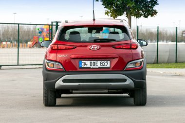 Hyundai Kona, Güney Koreli üretici Hyundai tarafından tasarlanmış beş kapılı bir arazi aracı.