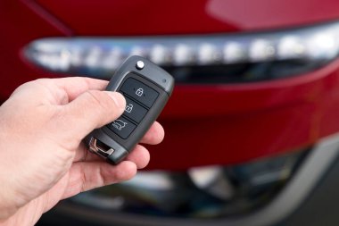 Hyundai Kona, Güney Koreli üretici Hyundai tarafından tasarlanmış beş kapılı bir arazi aracı.