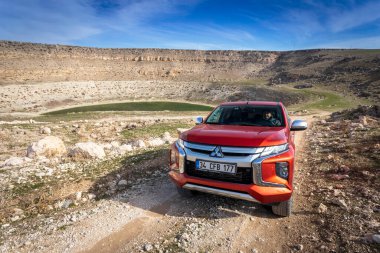 Mitsubishi L200 Mitsubishi Motors tarafından üretilen bir kamyonet..