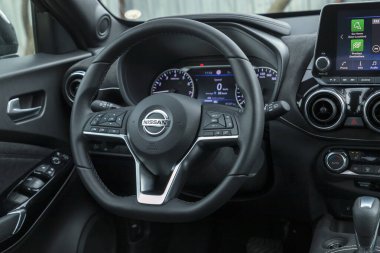 Nissan Juke, Japon otomobil üreticisi Nissan tarafından üretilen bir arazi aracı. Benzersiz bir iç tasarımı var..